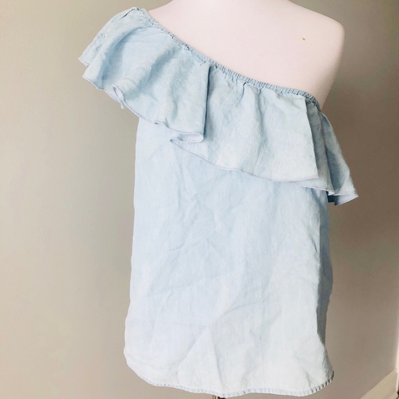 Cute Chambray Top - Picture 2 of 4